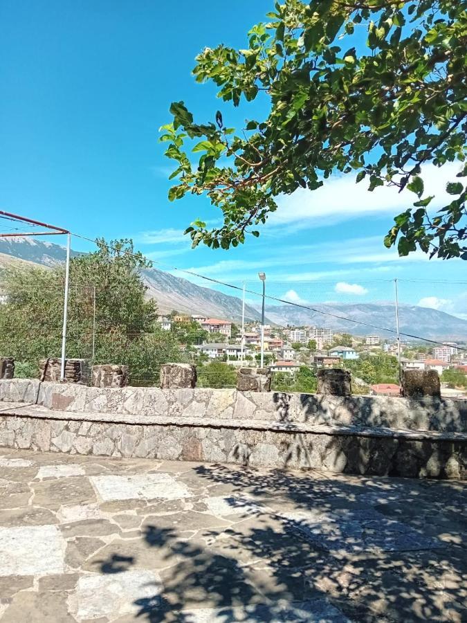 Stone Pazar Guest House Gjirokastër Buitenkant foto